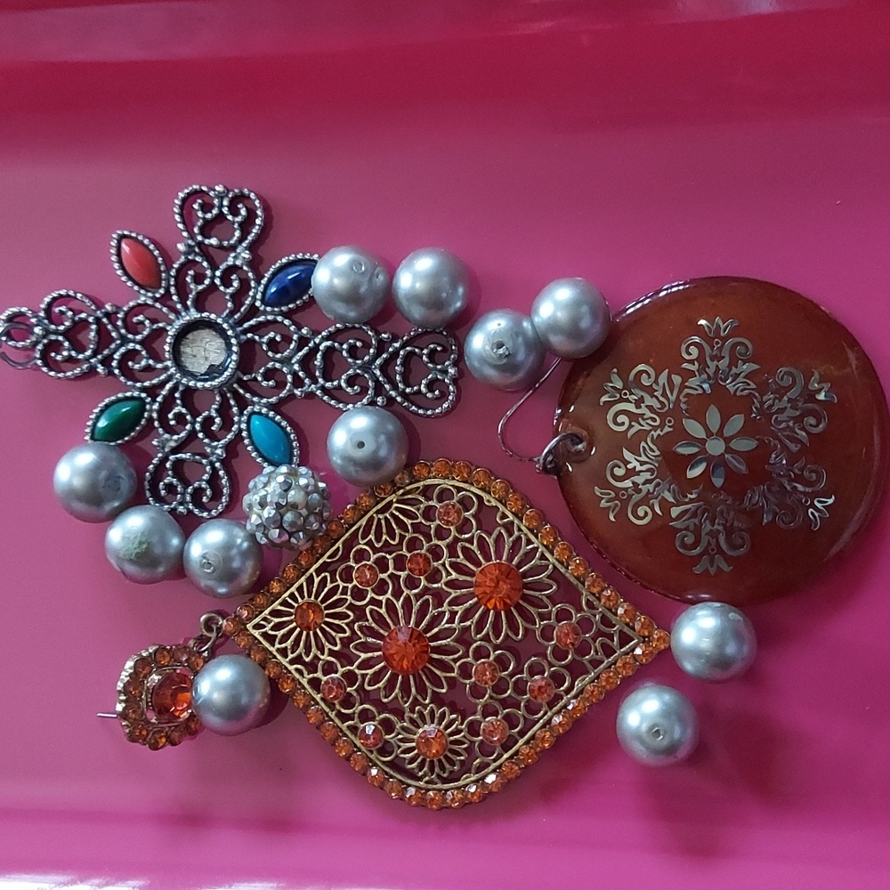 Miscellaneous jewelry and silver beads